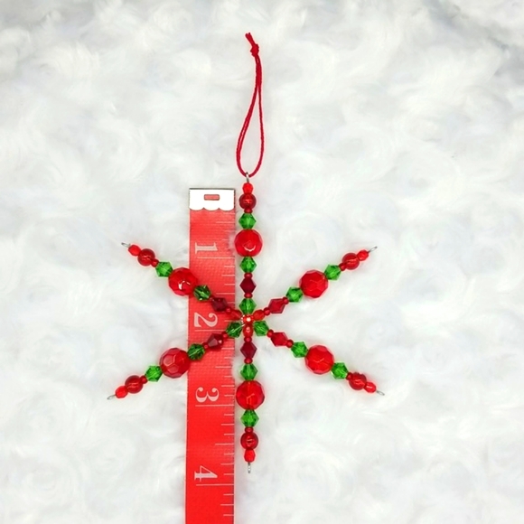 6 Hand Crafted Handmade Beaded Red & Green Snowflake Ornaments - Picture 12 of 12